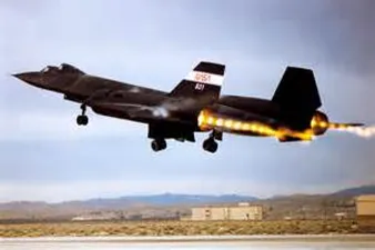 SR-71 Blackbird from behind left rear in take-off
